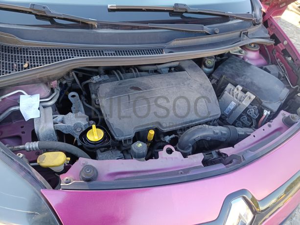 Renault Twingo 1.2 16V · Ano 2012