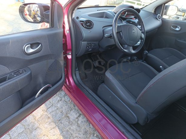 Renault Twingo 1.2 16V · Ano 2012