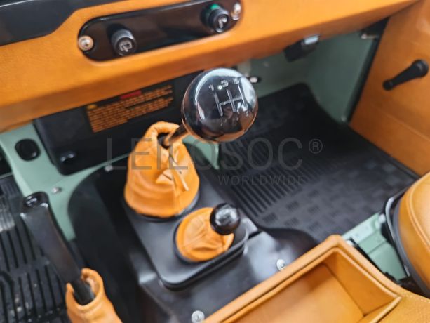 Land Rover Defender TDI 90 · Ano 1994