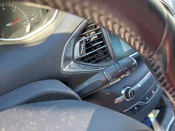 Peugeot 308 · Ano 2014