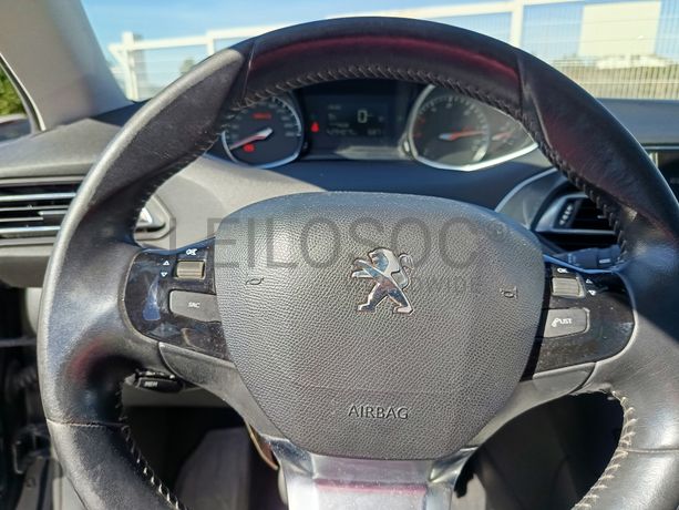Peugeot 308 · Ano 2014