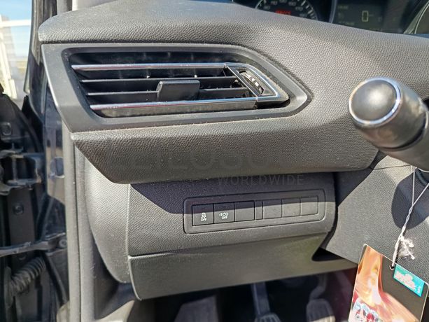 Peugeot 308 · Ano 2014