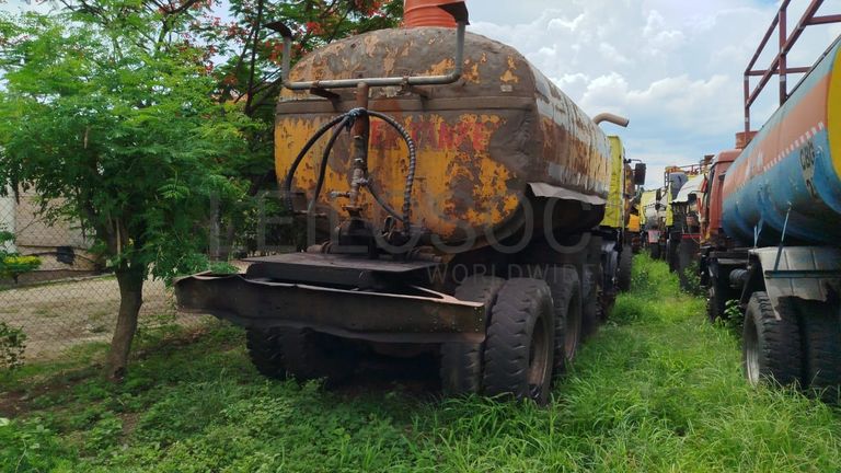 Camião tanque Volvo FMX