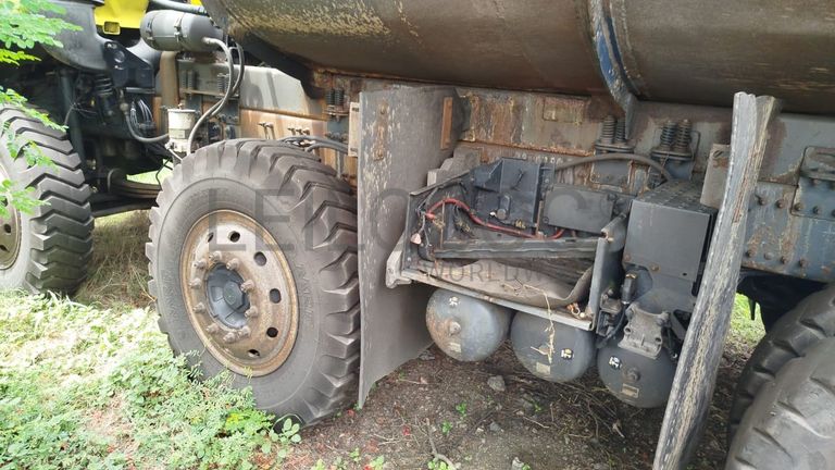 Camião tanque Volvo FMX