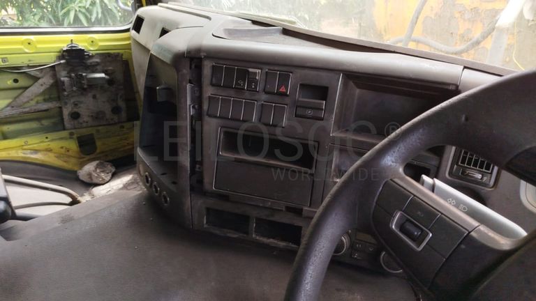 Camião tanque Volvo FMX