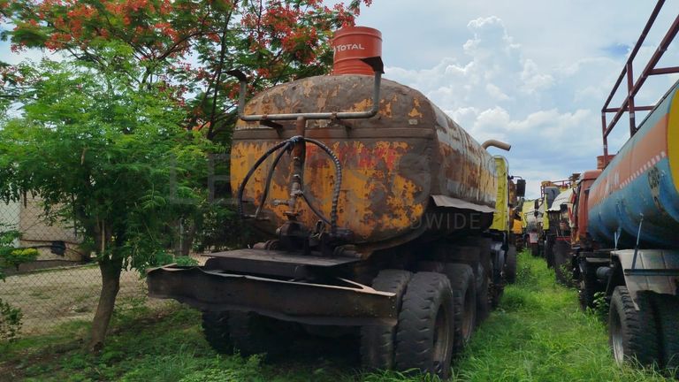 Camião tanque Volvo FMX