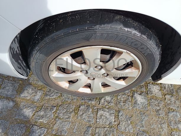 Peugeot 207 · Ano 2011