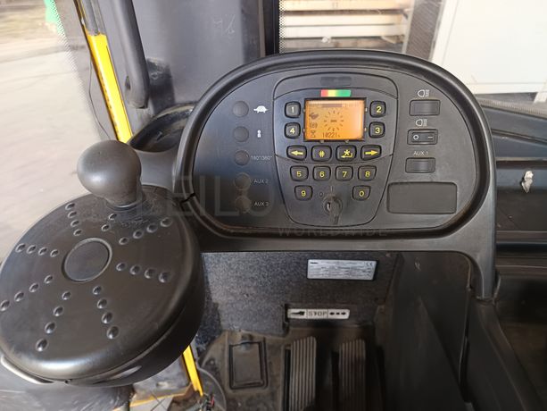 Empilhador Retrátil Yale · Ano 2017