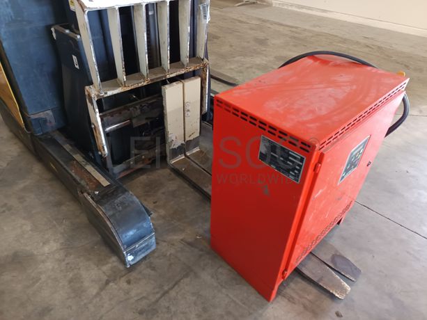 Empilhador Retrátil Yale · Ano 2017