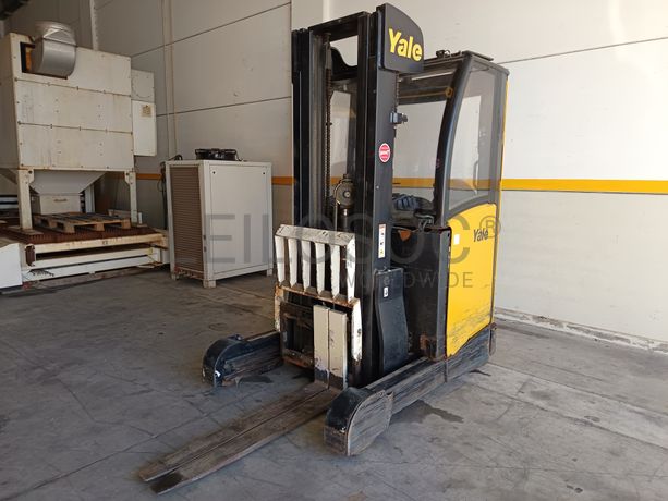 Empilhador Retrátil Yale · Ano 2017