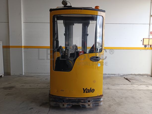 Empilhador Retrátil Yale · Ano 2017