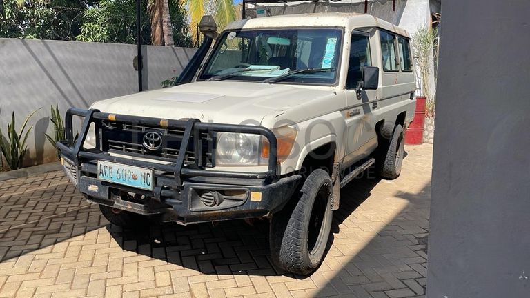 Toyota Land Cruiser 3,00m - 2012