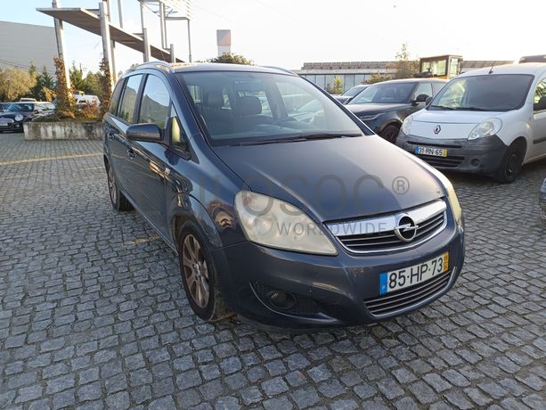 Opel Zafira · Ano 2009