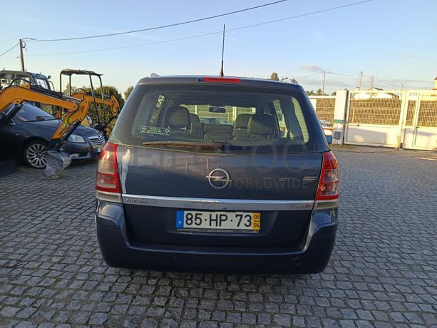 Opel Zafira · Ano 2009