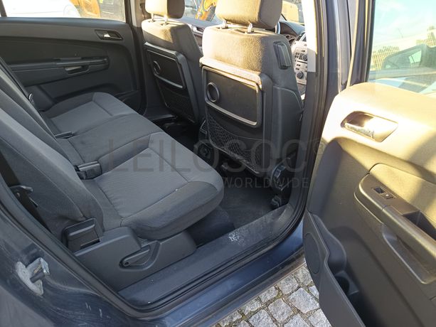 Opel Zafira · Ano 2009