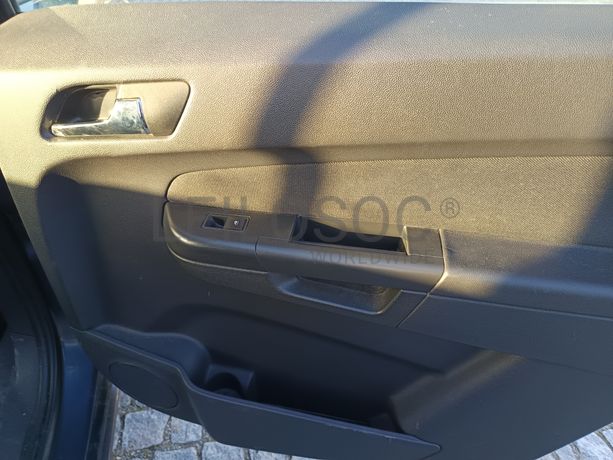 Opel Zafira · Ano 2009