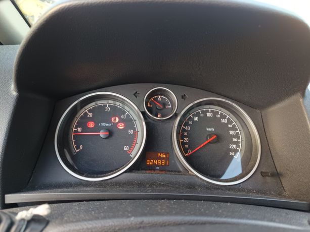 Opel Zafira · Ano 2009