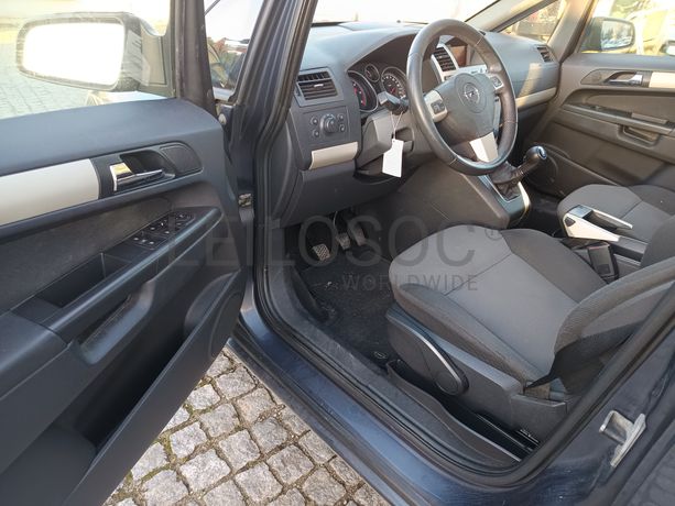 Opel Zafira · Ano 2009