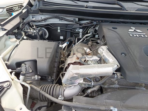 Mitsubishi L200 2.3 DI-D 4 WD Space CAB · Ano 2022