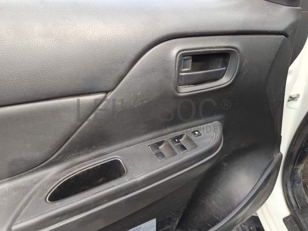 Mitsubishi L200 2.3 DI-D 4 WD Space CAB · Ano 2022