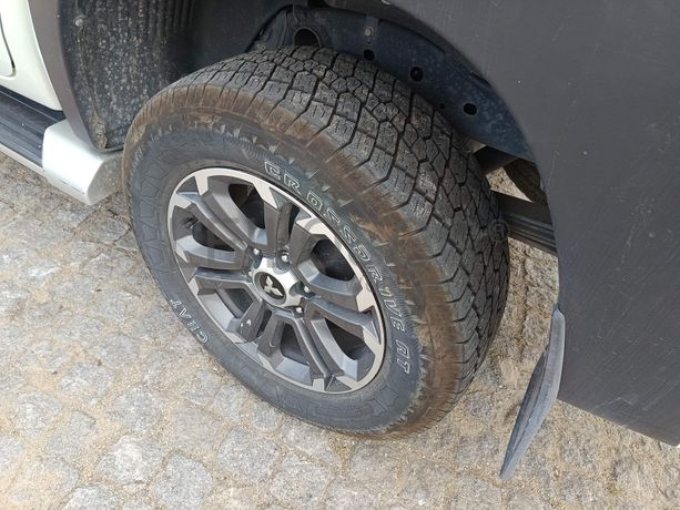 Mitsubishi L200 2.3 DI-D 4 WD Space CAB · Ano 2022