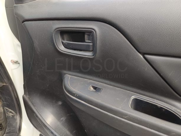 Mitsubishi L200 2.3 DI-D 4 WD Space CAB · Ano 2022