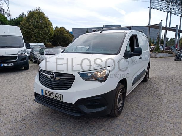 Opel Combo 1.5 CDTI · Ano 2022