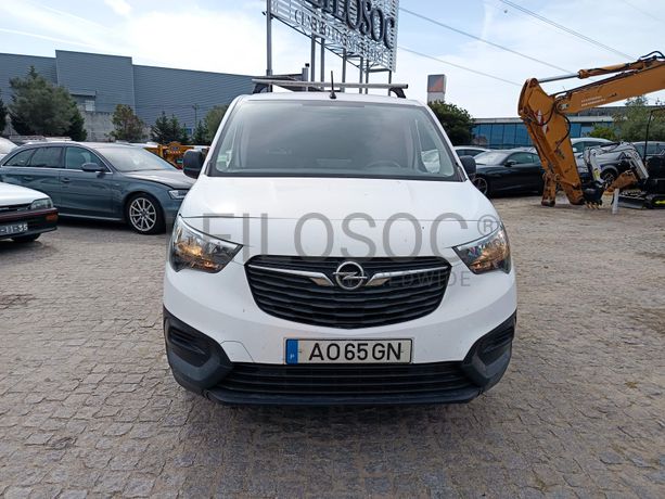 Opel Combo 1.5 CDTI · Ano 2022