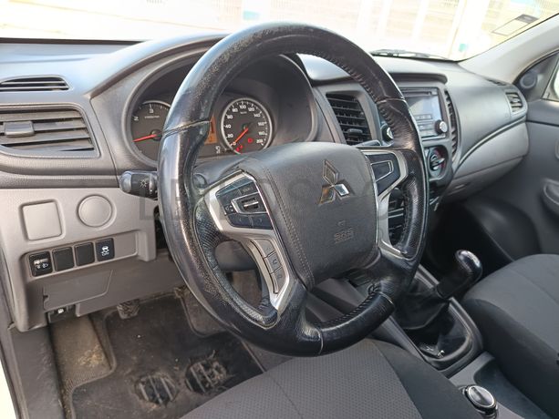 Mitsubishi L200 · Ano 2019
