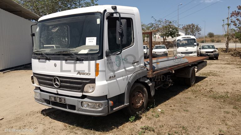 Camião Mercedes Atego 816