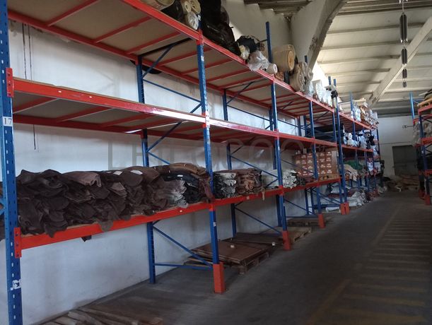 Estantes Industriais · Stock