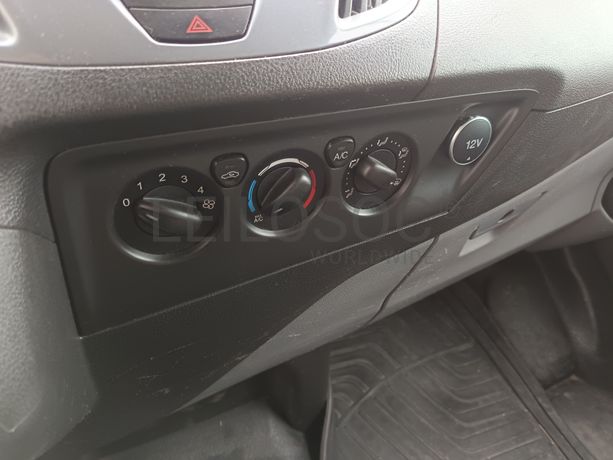 Ford Transit Custom · Ano 2014