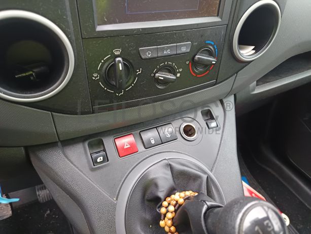 Peugeot Partner · Ano 2016