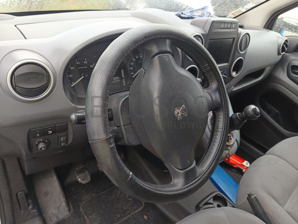 Peugeot Partner · Ano 2016