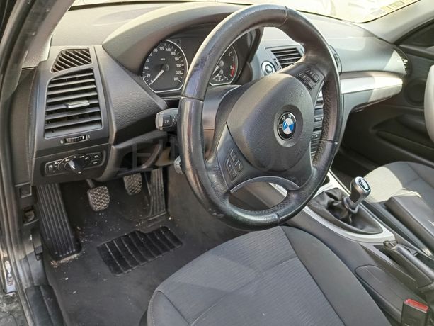 BMW 118d · Ano 2011