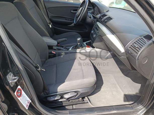 BMW 118d · Ano 2011