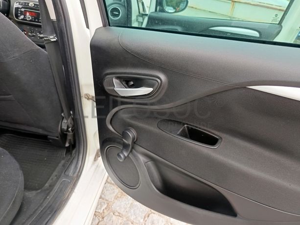 Fiat Punto · Ano 2013