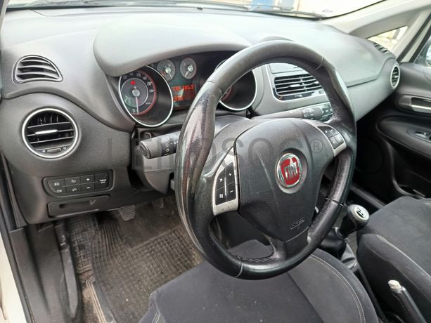 Fiat Punto · Ano 2013