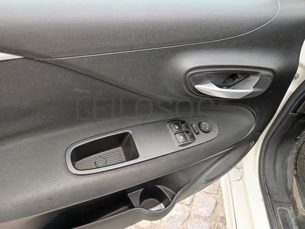 Fiat Punto · Ano 2013