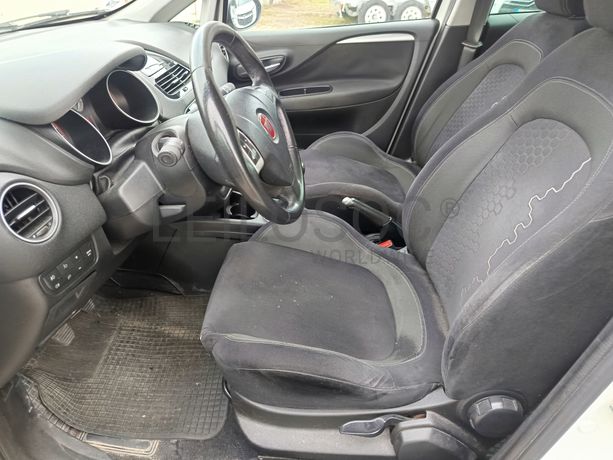 Fiat Punto · Ano 2013