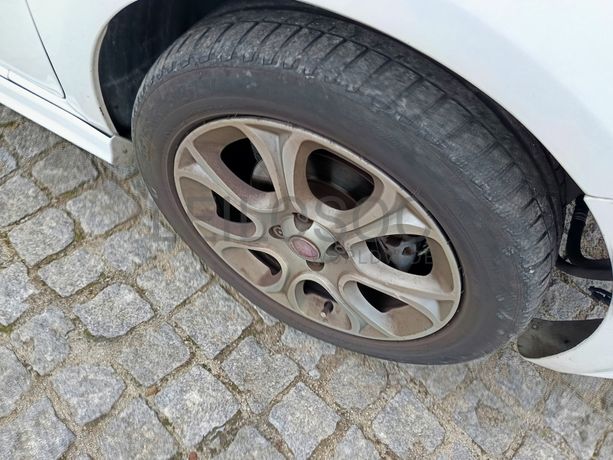 Fiat Punto · Ano 2013