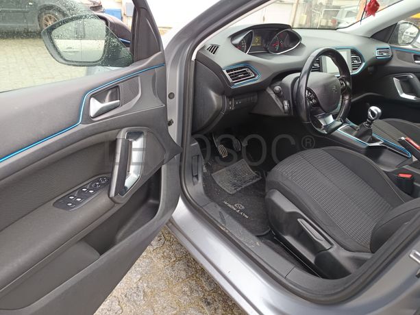 Peugeot 308 1.6 BlueHDi · Ano 2017