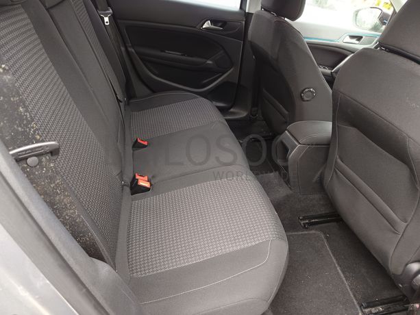 Peugeot 308 1.6 BlueHDi · Ano 2017