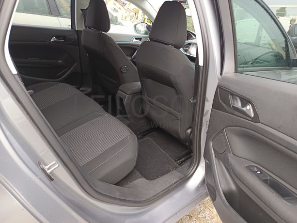 Peugeot 308 1.6 BlueHDi · Ano 2017