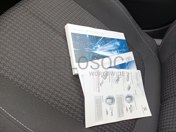 Peugeot 308 1.6 BlueHDi · Ano 2017