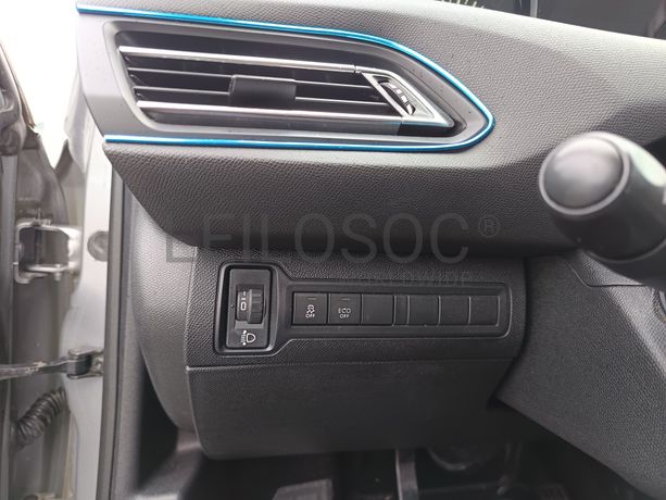 Peugeot 308 1.6 BlueHDi · Ano 2017