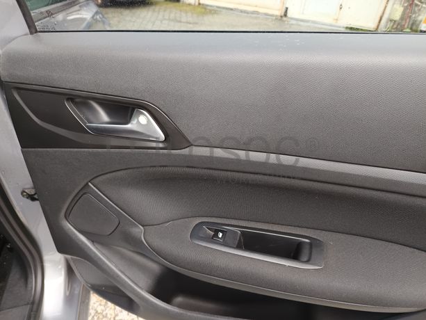 Peugeot 308 1.6 BlueHDi · Ano 2017