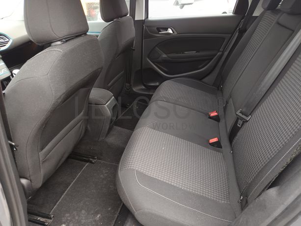 Peugeot 308 1.6 BlueHDi · Ano 2017