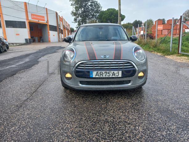 Mini Cooper D · Ano 2015