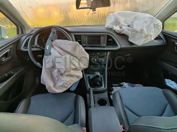 Seat Leon · Ano 2015